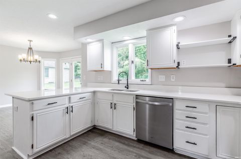 Tiny photo for 8330 Greendale Drive, Evansville, IN 47711 (MLS # 202630125)