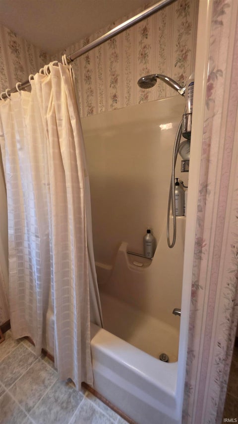 Tiny photo for 2109 Smith Court, Rochester, IN 46975 (MLS # 202637196)