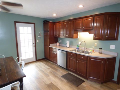 Tiny photo for 200 Heritage Drive, Delphi, IN 46923 (MLS # 202610079)