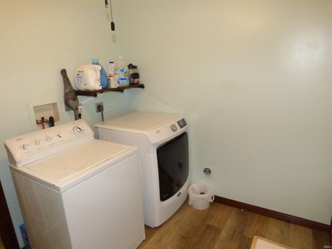 Tiny photo for 200 Heritage Drive, Delphi, IN 46923 (MLS # 202610079)