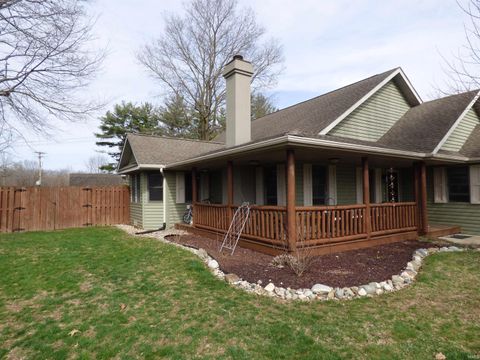 Tiny photo for 200 Heritage Drive, Delphi, IN 46923 (MLS # 202610079)