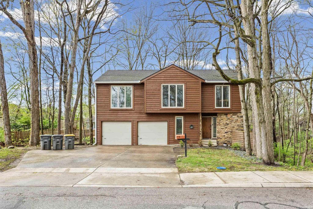 Photo of 121 E navajo Street, West Lafayette, IN 47906 (MLS # 202613654)