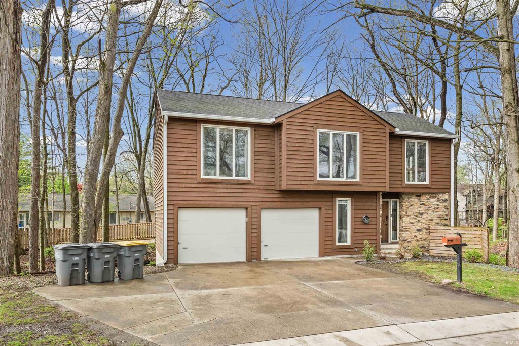 Photo of 121 E navajo Street, West Lafayette, IN 47906 (MLS # 202613654)