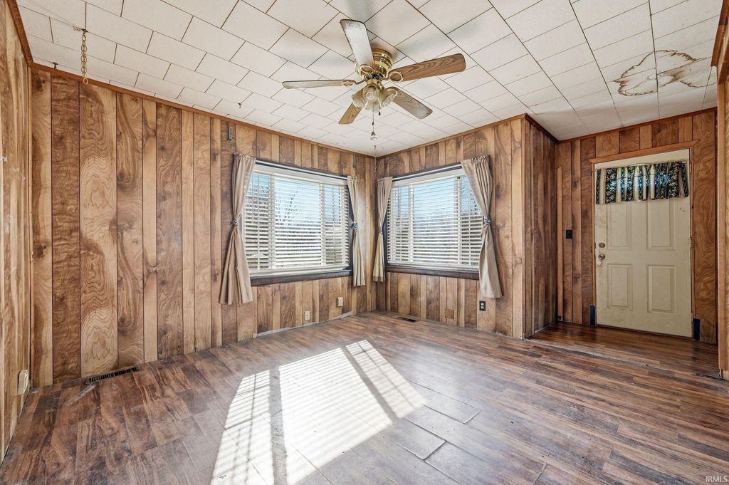 Photo of 1008 W 16th Street, Muncie, IN 47302 (MLS # 202612018)