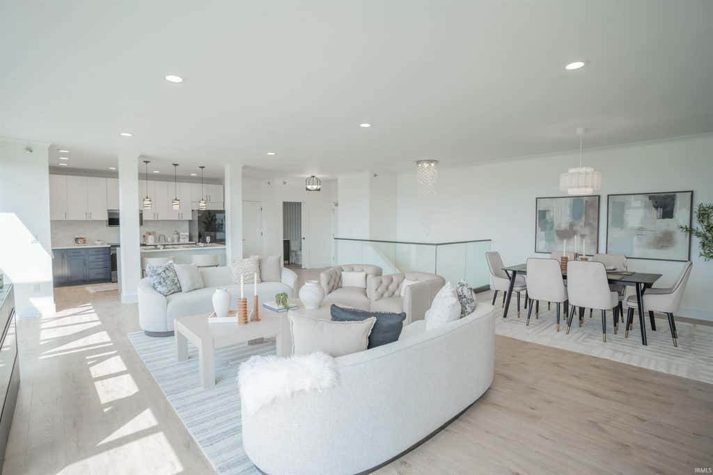 Photo of 116 W Mishawaka Avenue #505, Mishawaka, IN 46545 (MLS # 202635213)