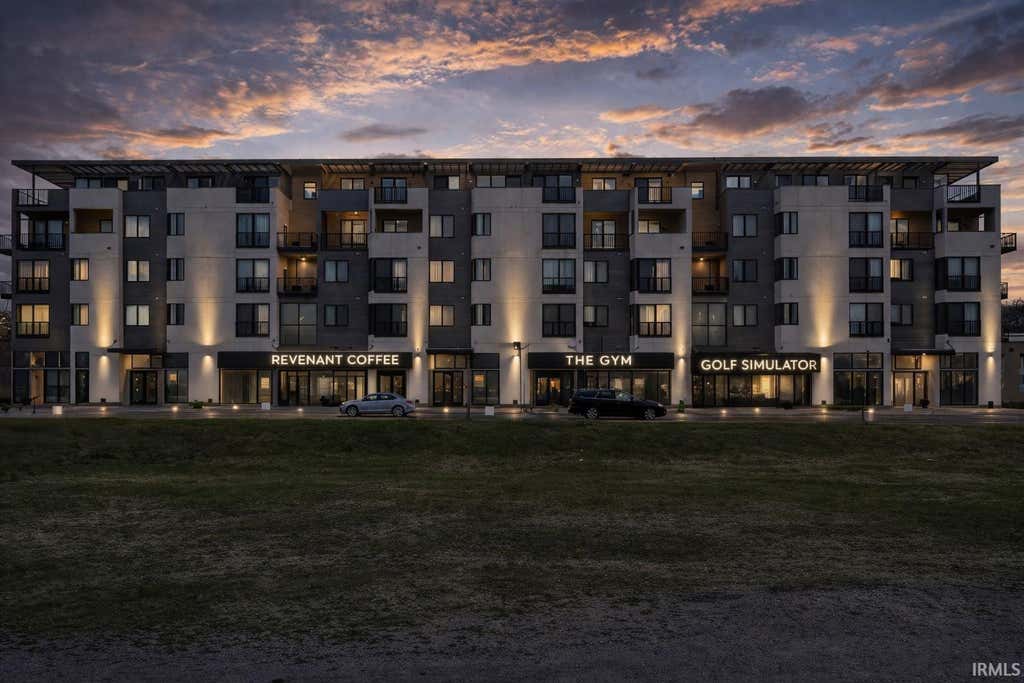 Photo of 116 W Mishawaka Avenue #505, Mishawaka, IN 46545 (MLS # 202635213)