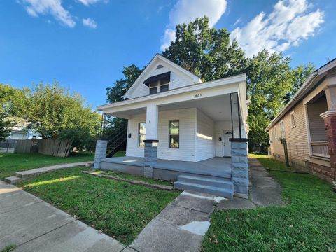 Photo of 423 Jefferson Avenue, Evansville, IN 47713 (MLS # 202539836)