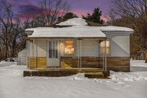 Photo of 1517 Maplehurst street Street, Mishawaka, IN 46565 (MLS # 202604480)