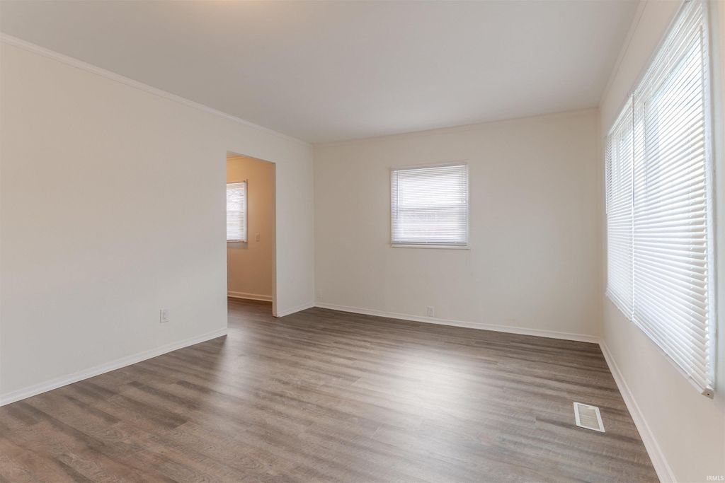 Photo of 2423 2425 N Kerth Avenue, Evansville, IN 47711 (MLS # 202601780)