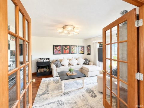 Tiny photo for 2018 Cameron Drive, Kokomo, IN 46902 (MLS # 202639613)