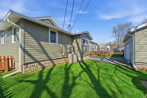 Tiny photo for 1329 Burroughs Street, Lafayette, IN 47904 (MLS # 202612421)