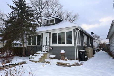 Photo of 2226 Roger Street, South Bend, IN 46628 (MLS # 202548713)