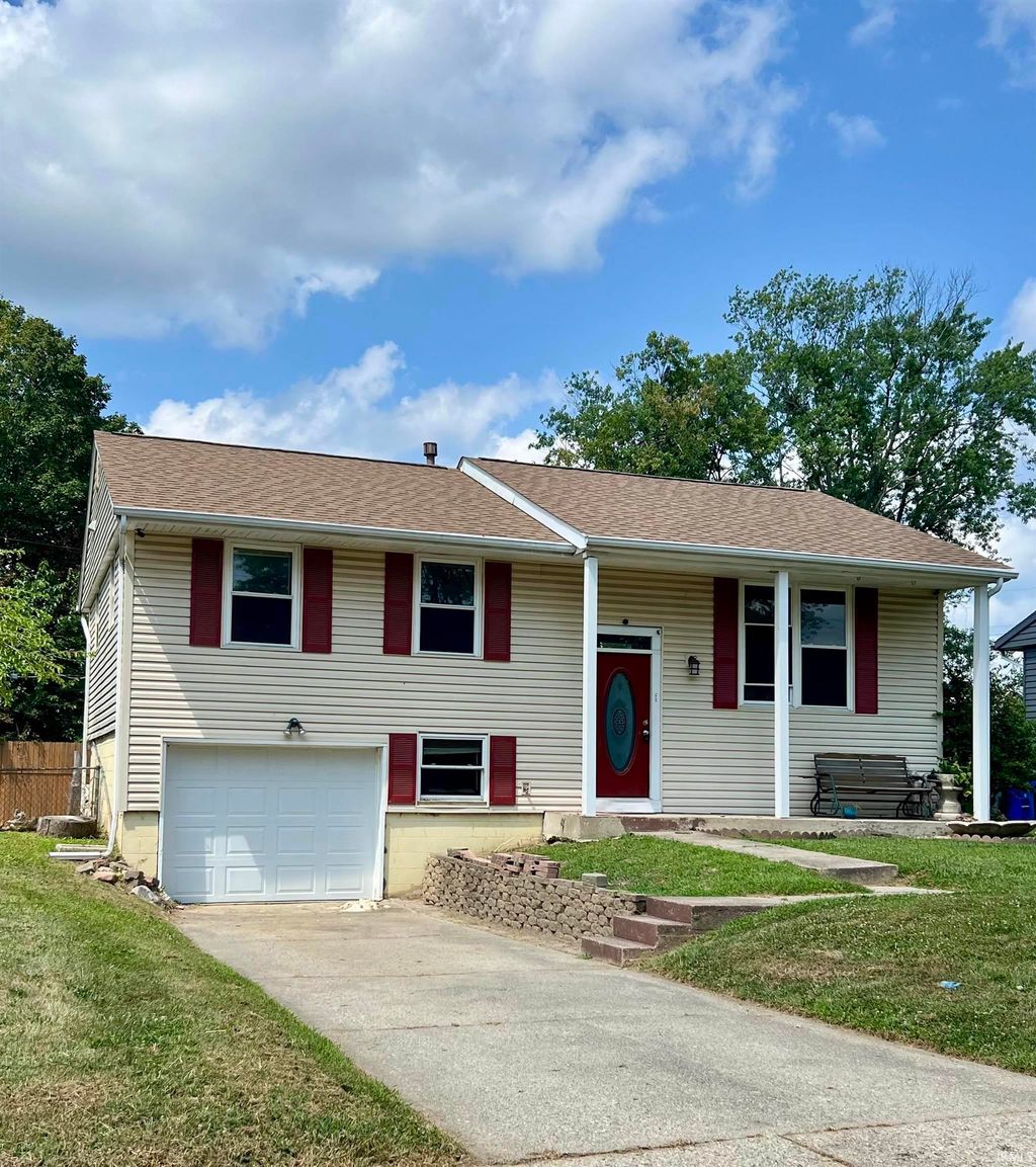 Photo for 2325 BALMORAL Boulevard, Kokomo, IN 46902 (MLS # 202519945)