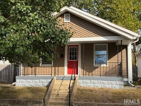Photo of 406 Hoover Street, Peru, IN 46970 (MLS # 202541108)