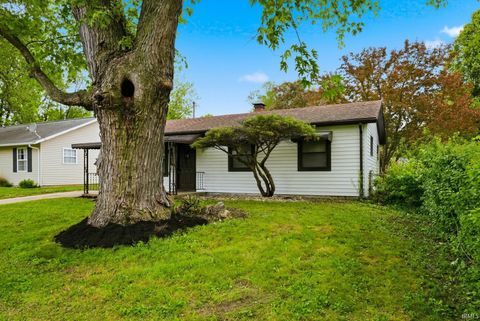 Tiny photo for 1427 Baywood Drive, New Haven, IN 46774 (MLS # 202617057)