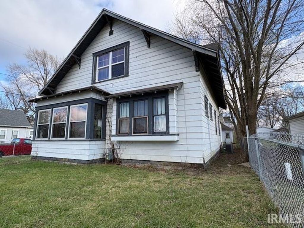 Photo of 1505 S Vine Street, Muncie, IN 47302 (MLS # 202610531)