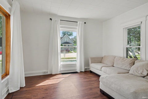 Tiny photo for 216 W Broadway Street, Mishawaka, IN 46545 (MLS # 202636390)