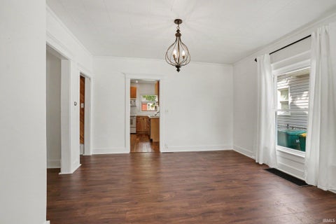 Tiny photo for 216 W Broadway Street, Mishawaka, IN 46545 (MLS # 202636390)