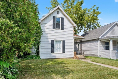 Tiny photo for 216 W Broadway Street, Mishawaka, IN 46545 (MLS # 202636390)