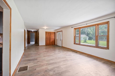 Tiny photo for 10346 E 170 S, Greentown, IN 46936 (MLS # 202630071)
