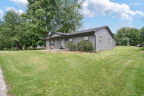 Tiny photo for 10346 E 170 S, Greentown, IN 46936 (MLS # 202630071)