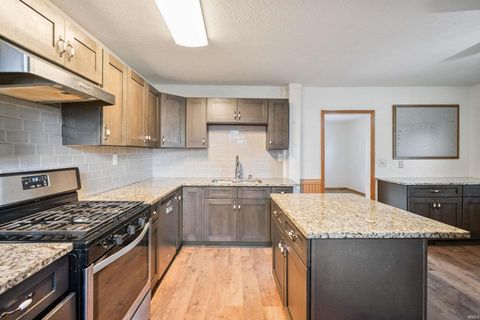 Tiny photo for 10346 E 170 S, Greentown, IN 46936 (MLS # 202630071)