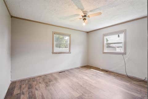 Tiny photo for 10346 E 170 S, Greentown, IN 46936 (MLS # 202630071)