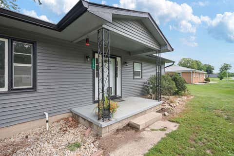Tiny photo for 10346 E 170 S, Greentown, IN 46936 (MLS # 202630071)
