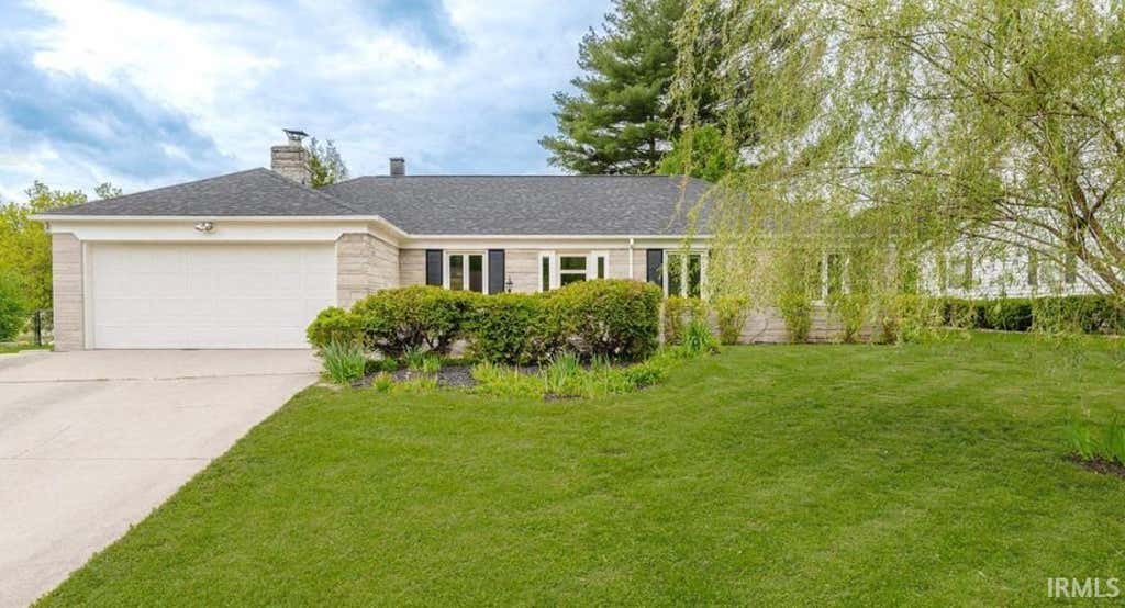 Photo of 1416 E Clairmont Place, Bloomington, IN 47401 (MLS # 202621532)