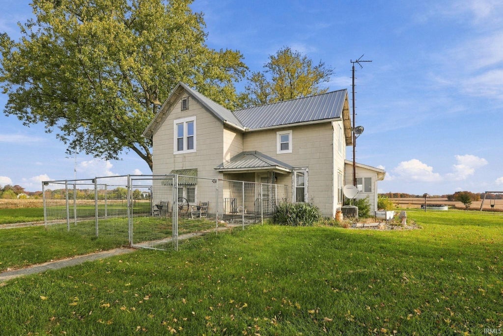 Photo of 3009 S US Highway 33, Albion, IN 46701 (MLS # 202644580)