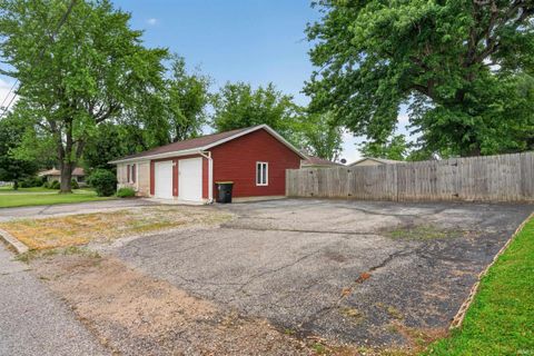 Tiny photo for 3132 Fairview Avenue, Logansport, IN 46947 (MLS # 202620277)