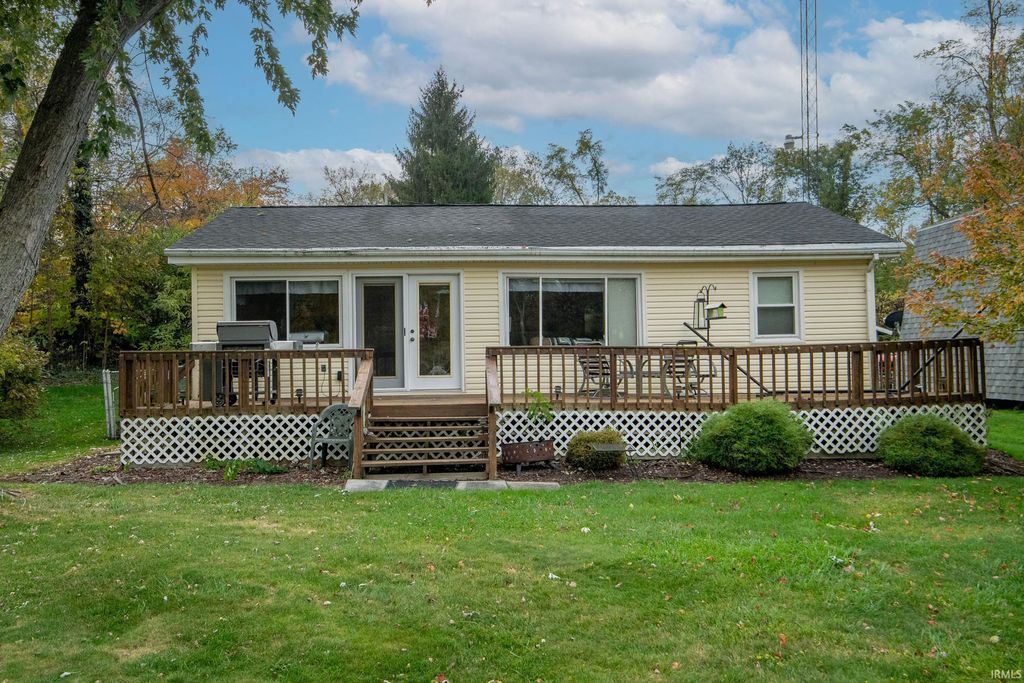 Photo of 9274 W Harper Lake Road, Kimmell, IN 46760 (MLS # 202543889)