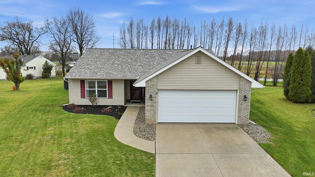 Photo of 12625 Stoneboro Court, Fort Wayne, IN 46818 (MLS # 202547585)