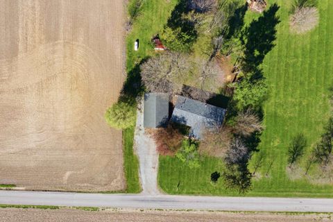 Tiny photo for 3657 N County Road 425 W, New Castle, IN 47362 (MLS # 202612029)