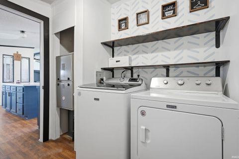 Tiny photo for 3657 N County Road 425 W, New Castle, IN 47362 (MLS # 202612029)