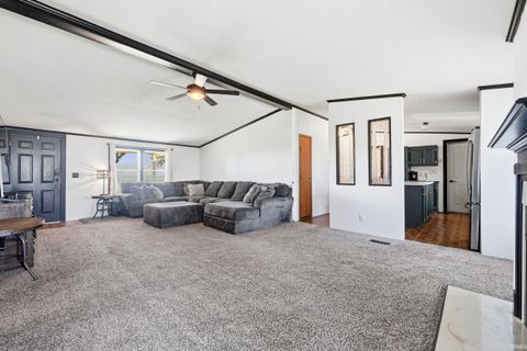 Tiny photo for 3657 N County Road 425 W, New Castle, IN 47362 (MLS # 202612029)