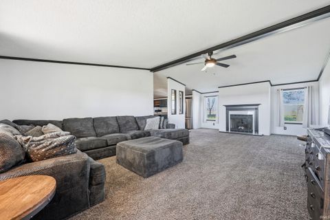 Tiny photo for 3657 N County Road 425 W, New Castle, IN 47362 (MLS # 202612029)