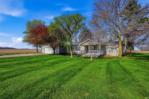 Tiny photo for 3657 N County Road 425 W, New Castle, IN 47362 (MLS # 202612029)