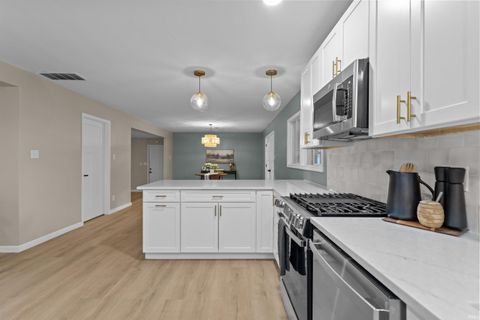 Tiny photo for 1085 N 400 W, Kokomo, IN 46901 (MLS # 202542026)