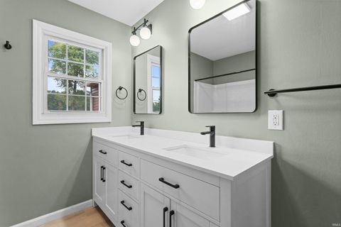 Tiny photo for 1085 N 400 W, Kokomo, IN 46901 (MLS # 202542026)