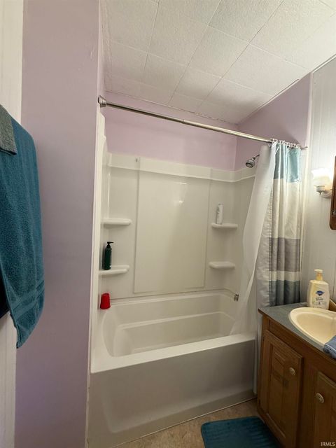 Tiny photo for 612 Mclean Street, Ligonier, IN 46767 (MLS # 202545030)