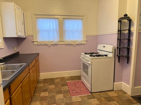 Tiny photo for 612 Mclean Street, Ligonier, IN 46767 (MLS # 202545030)