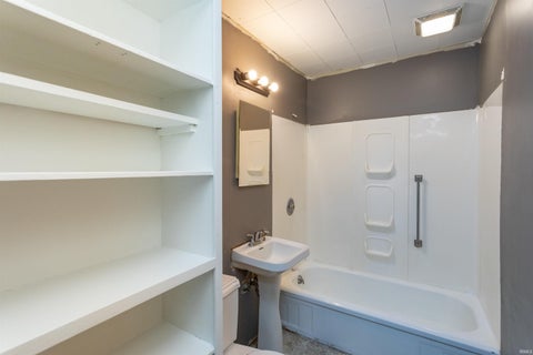 Tiny photo for 1400 El Prado Avenue, Lafayette, IN 47905 (MLS # 202637137)