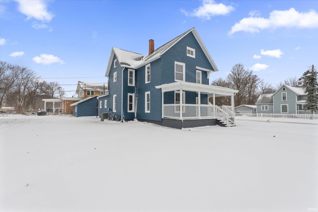 Photo of 1701 Prairie Street, Elkhart, IN 46516 (MLS # 202549652)