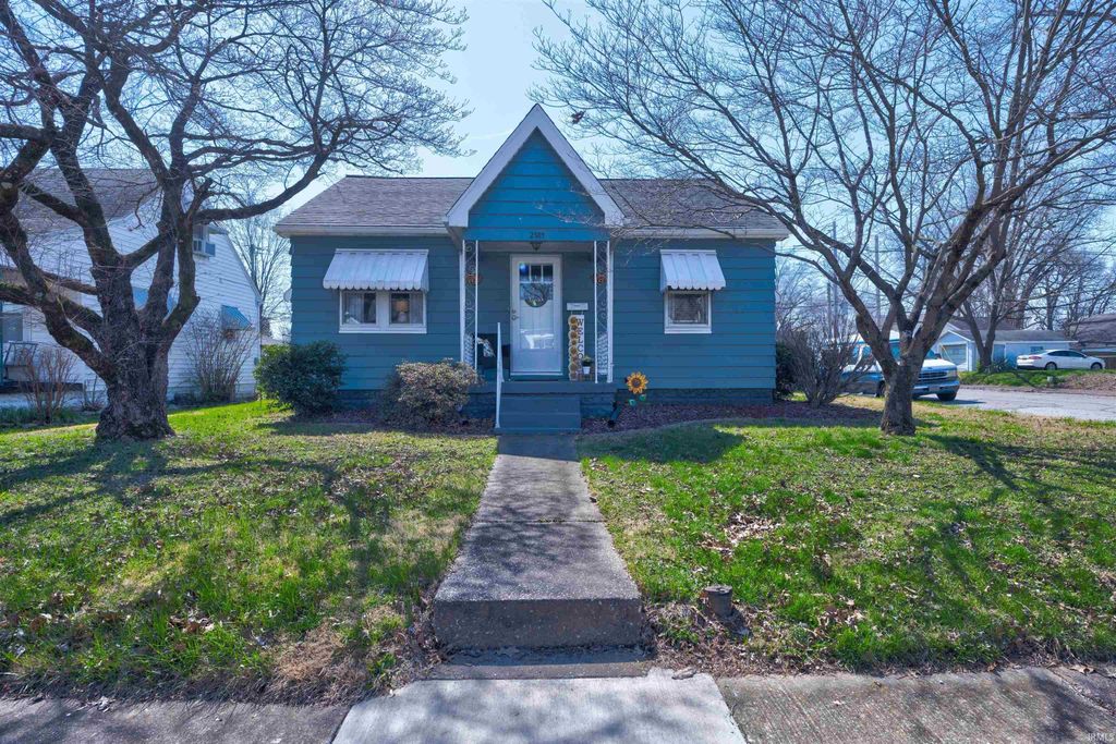 Photo of 2101 E Franklin Street, Evansville, IN 47711 (MLS # 202609461)