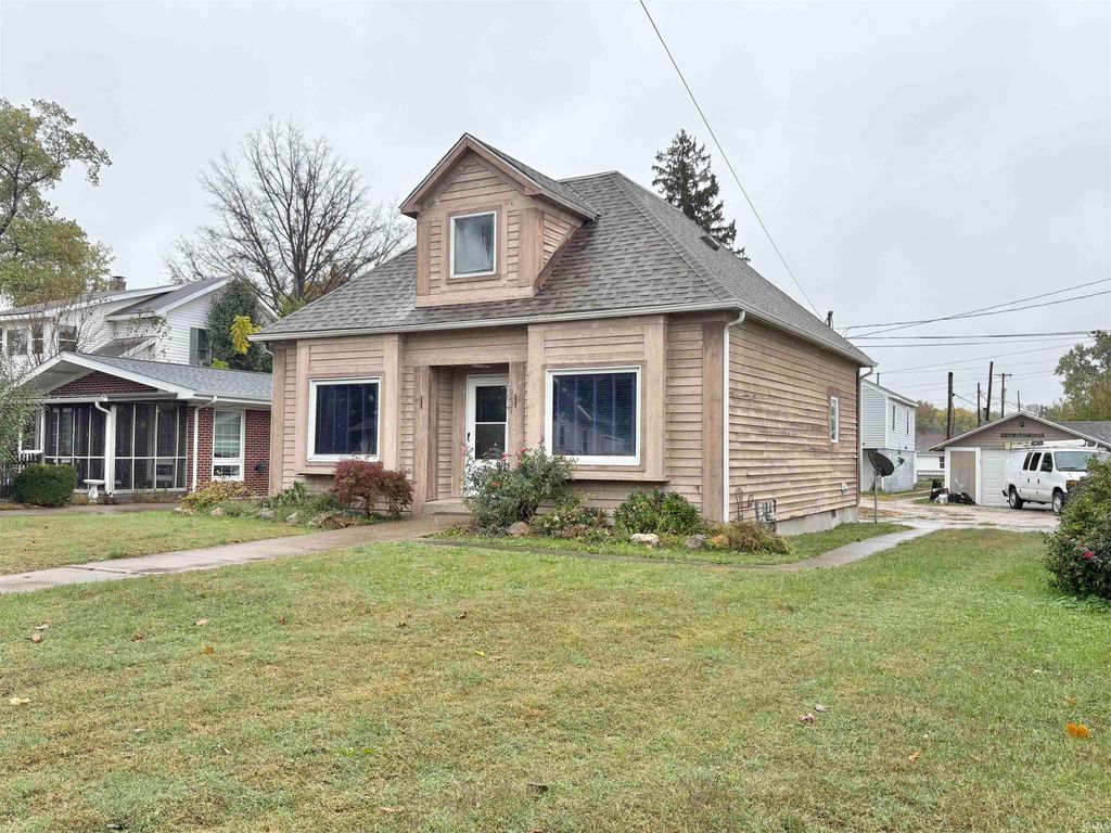 Photo of 1927 Washington Avenue, Vincennes, IN 47591 (MLS # 202543963)