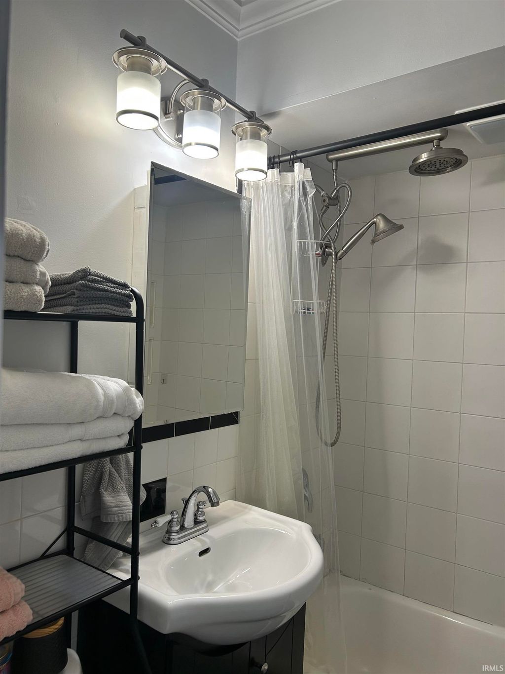 Photo of 415 E Patterson Street, Lakeville, IN 46536 (MLS # 202610564)