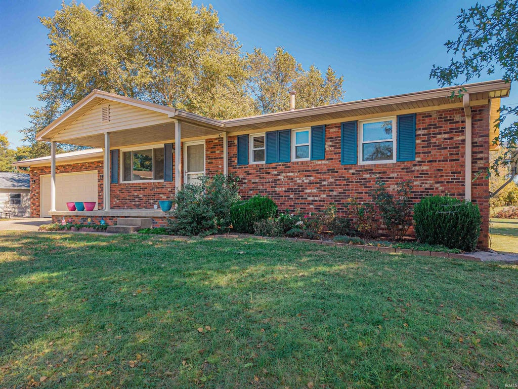 Photo of 2577 Juanita Avenue, Wadesville, IN 47638 (MLS # 202642588)