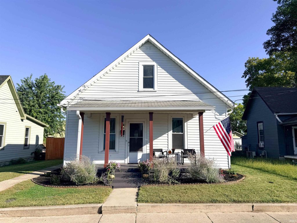 Photo of 410 Howard Street, Shelbyville, IN 46176 (MLS # 202548042)