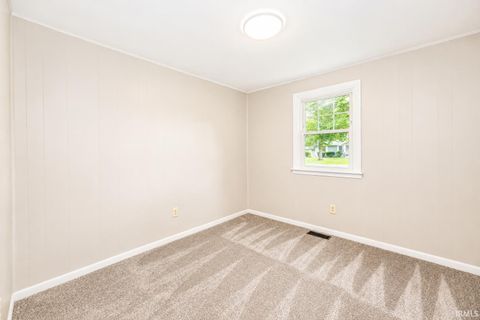 Tiny photo for 1918 Klug Drive, Fort Wayne, IN 46818 (MLS # 202622065)